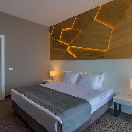 Nyota Hotel & Conference Center Mamaia Ngoại thất bức ảnh