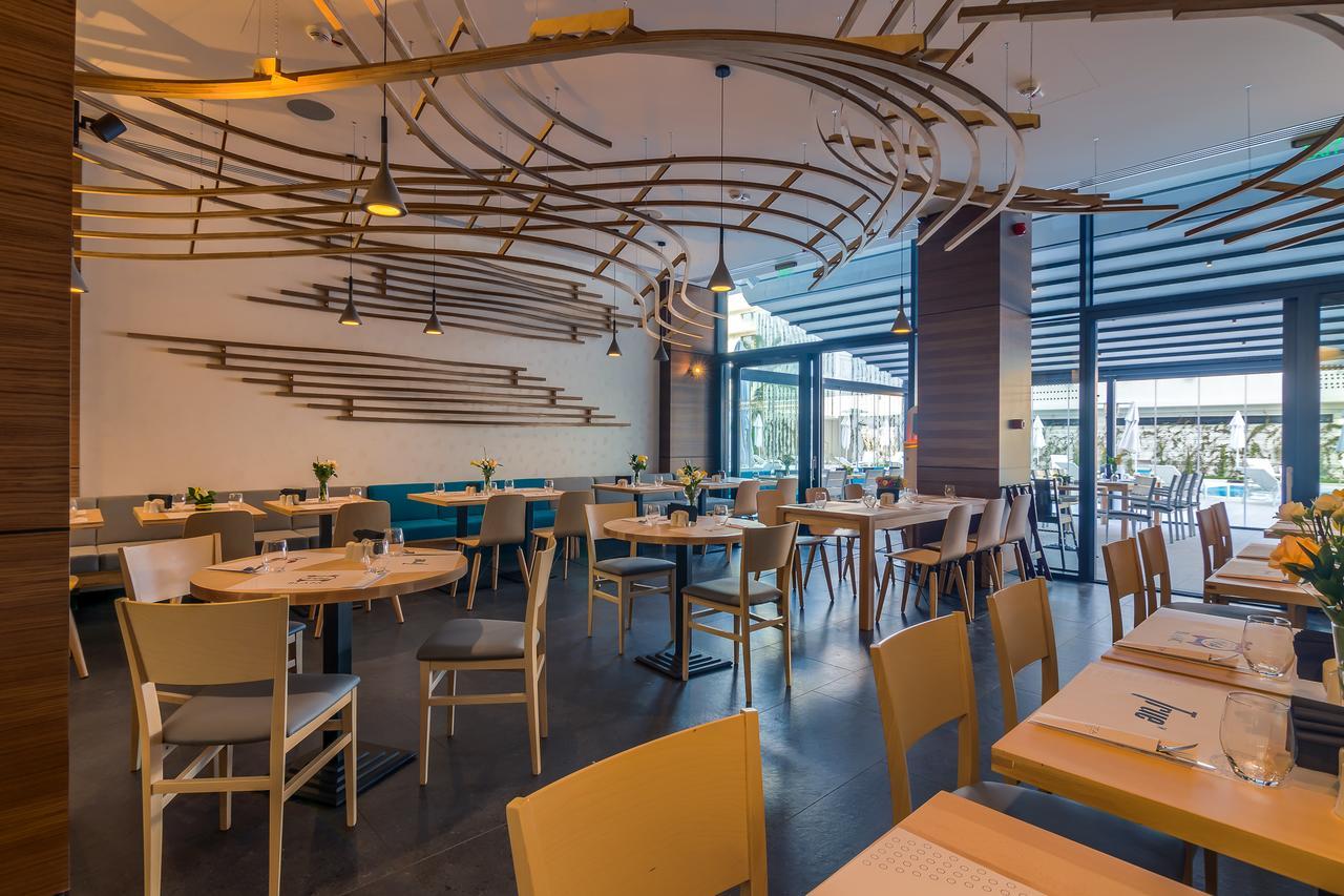 Nyota Hotel & Conference Center Mamaia Ngoại thất bức ảnh